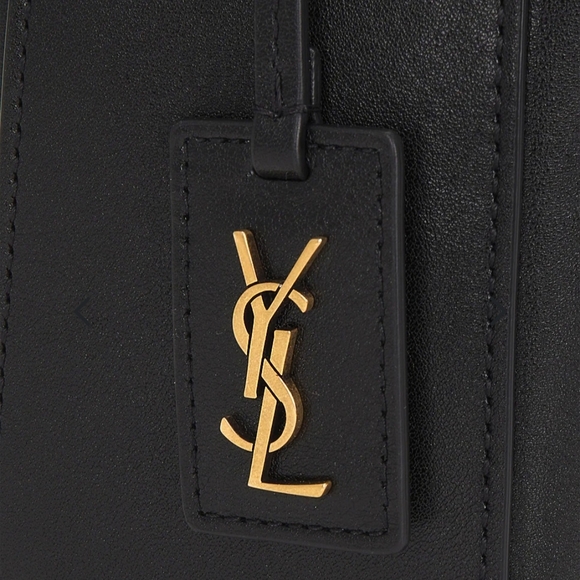 Chic Black Leather Crossbody Bag - Picture 4 of 8